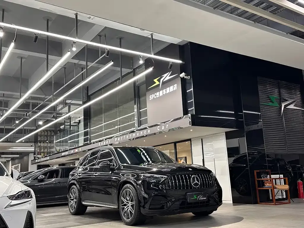 Mercedes-Benz GLC AMG — фото 1