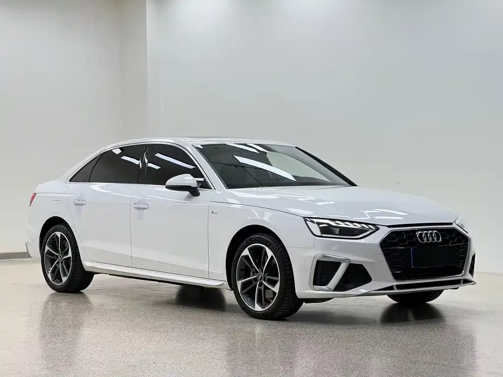 Audi A4L — фото 5