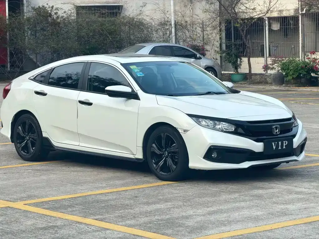 Honda Civic — фото 10