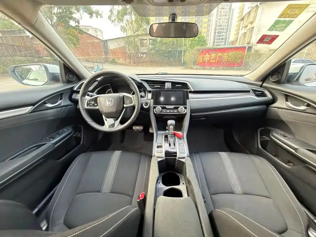 Honda Civic — фото 5