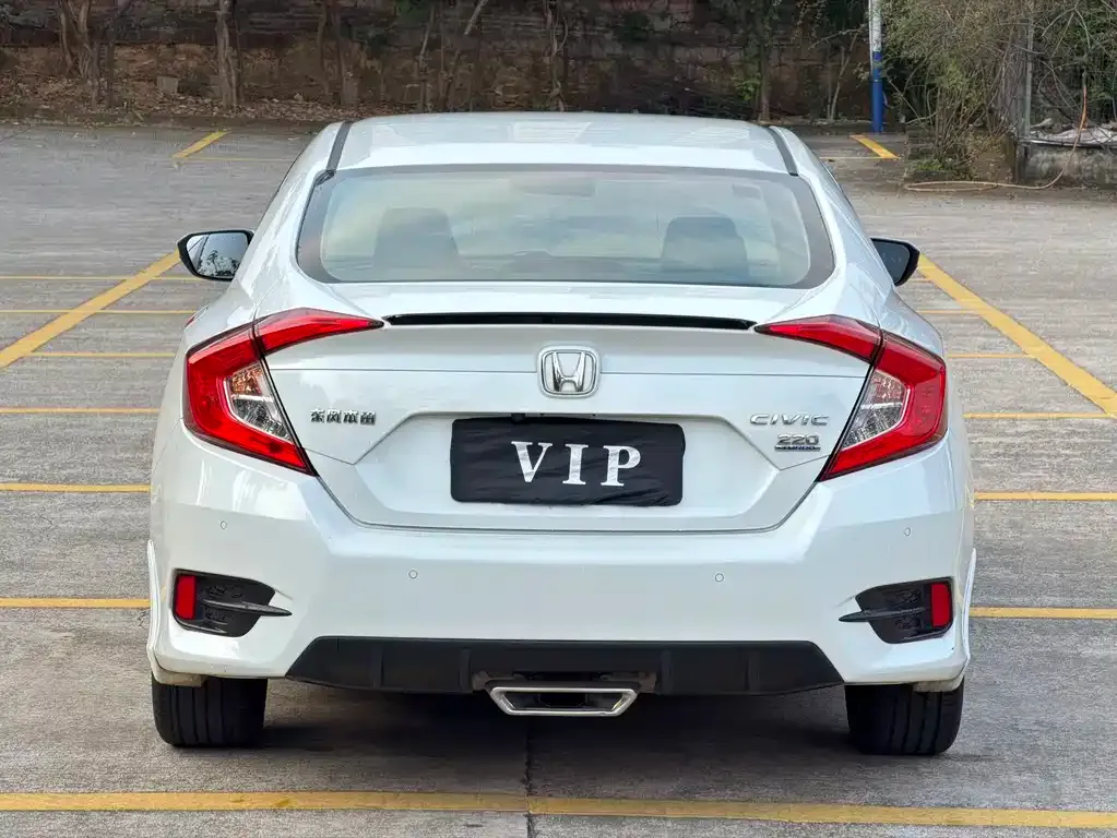 Honda Civic — фото 3