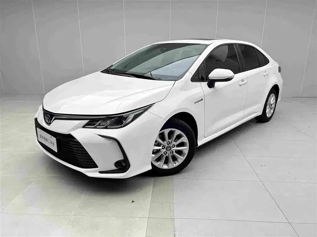 Toyota Corolla — фото 1