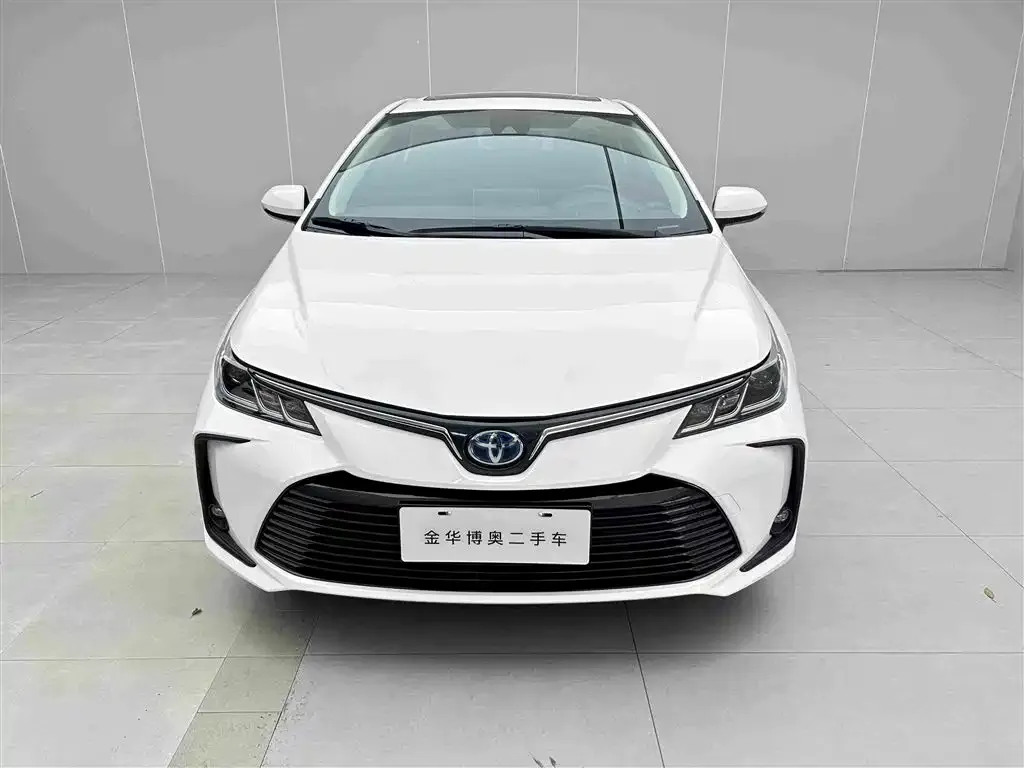 Toyota Corolla — фото 2
