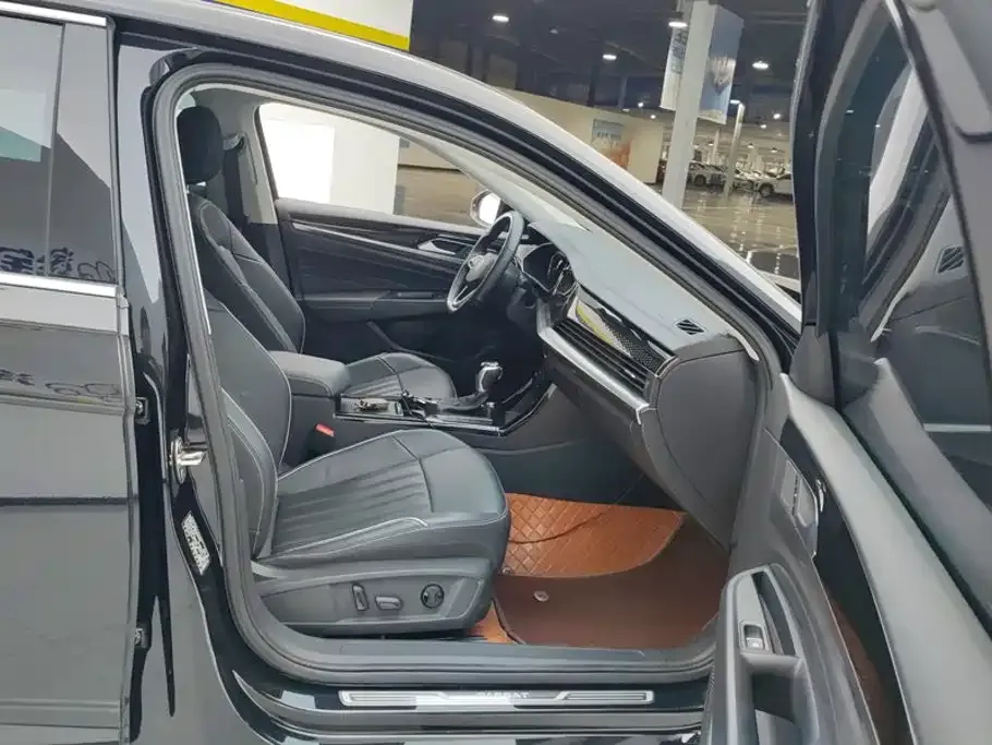 Volkswagen Passat — фото 10