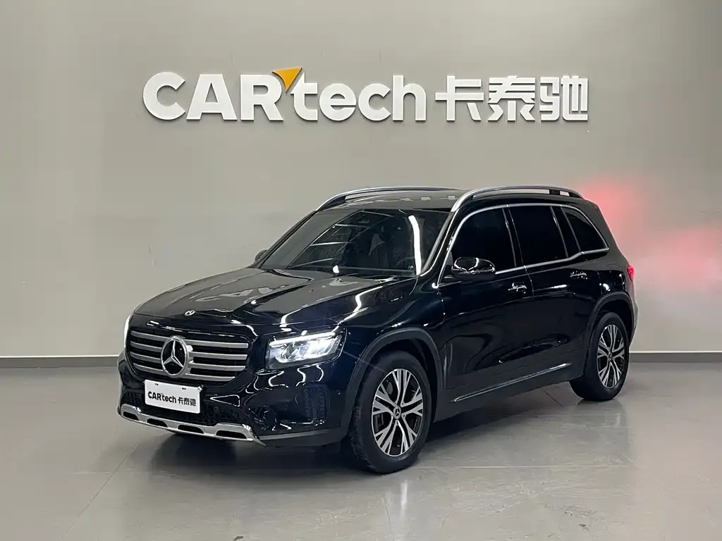 Mercedes-Benz GLB — фото 1