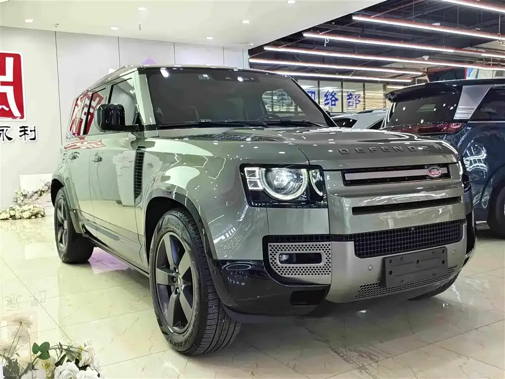 Land Rover Defender — фото 10