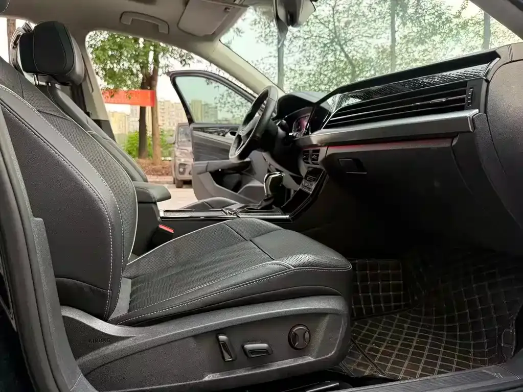 Volkswagen Passat — фото 7