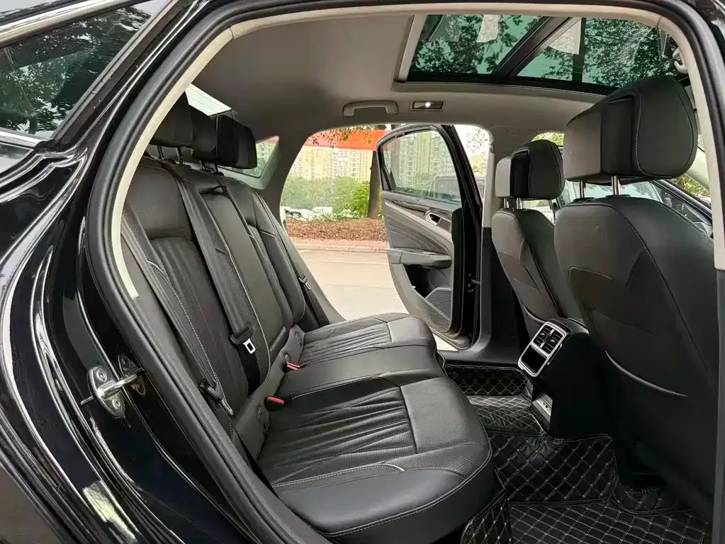 Volkswagen Passat — фото 2