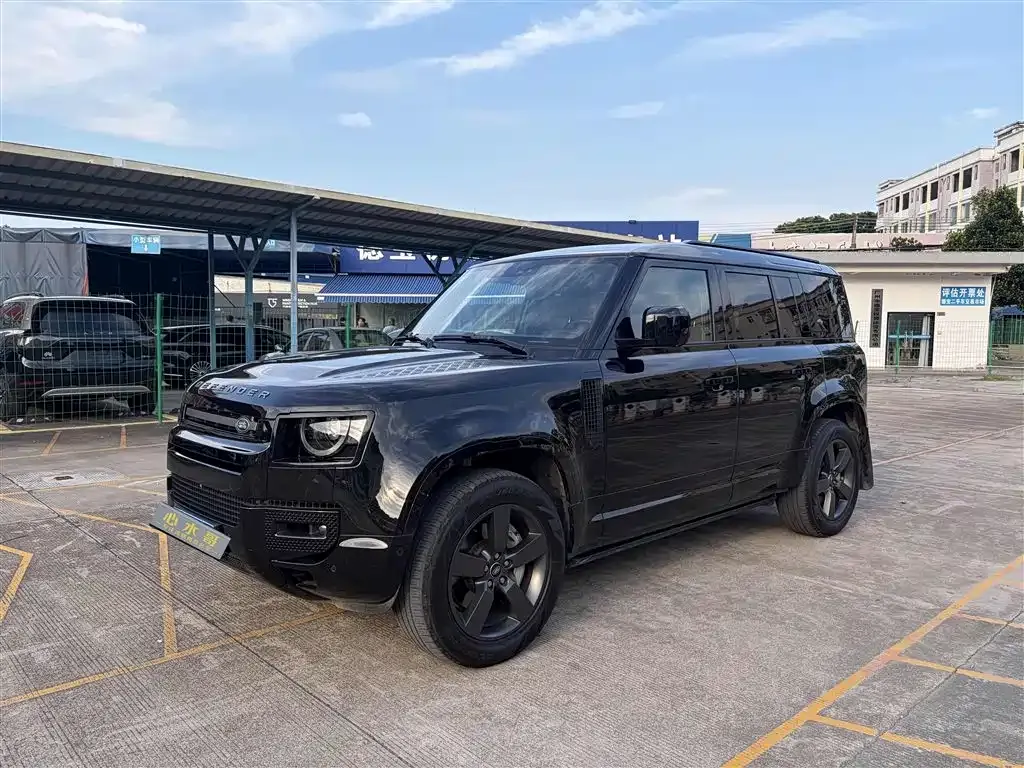 Land Rover Defender — фото 1