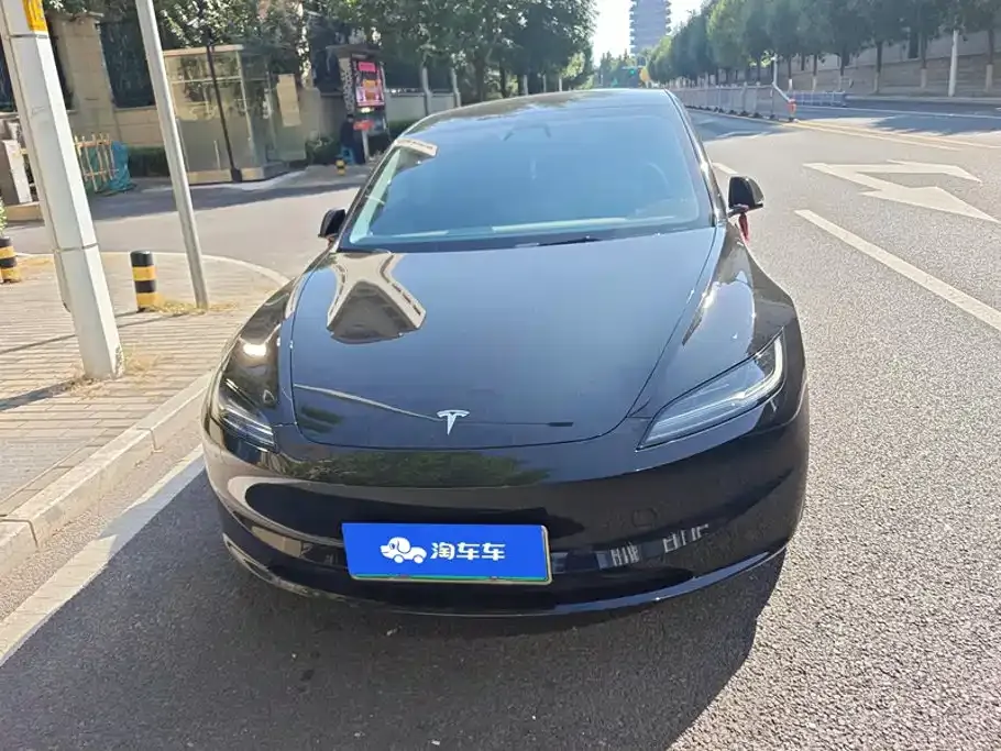 Tesla Model 3 — фото 10