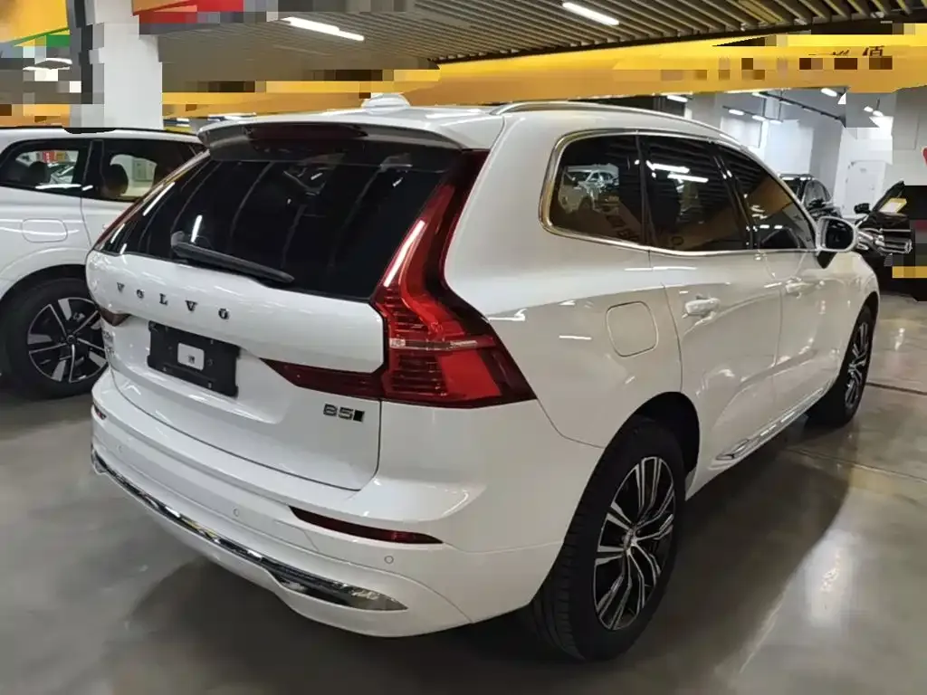 Volvo XC60 — фото 6