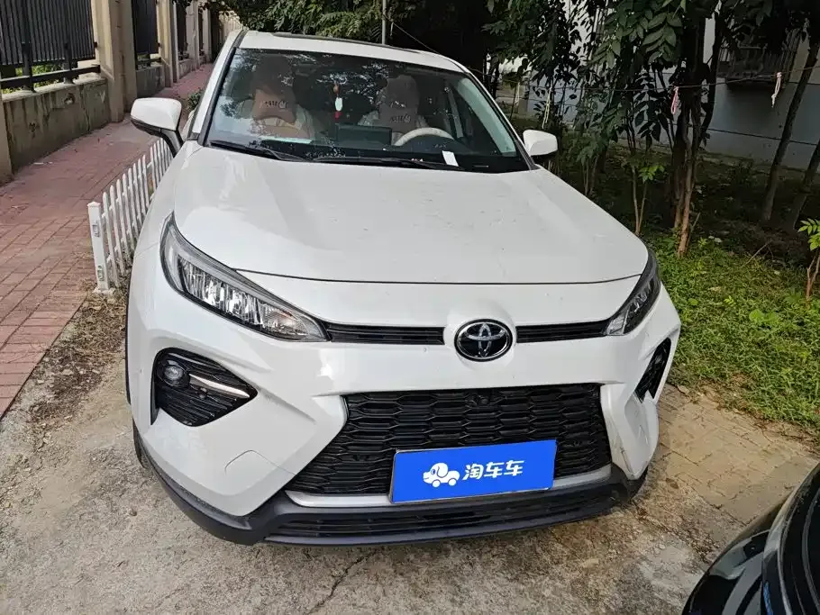 Toyota Wildlander — фото 10