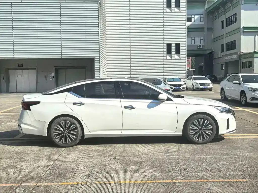 Nissan Teana — фото 9