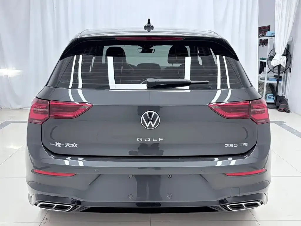 Volkswagen Golf — фото 10