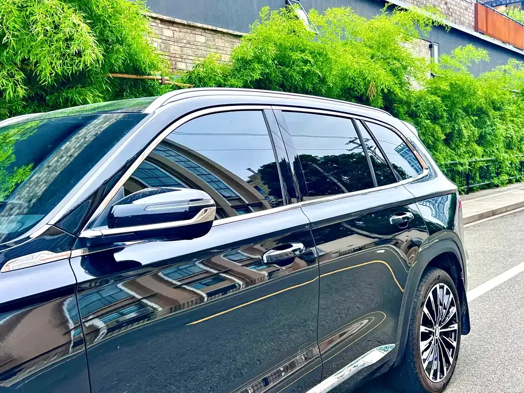 Geely Xingyue L — фото 8