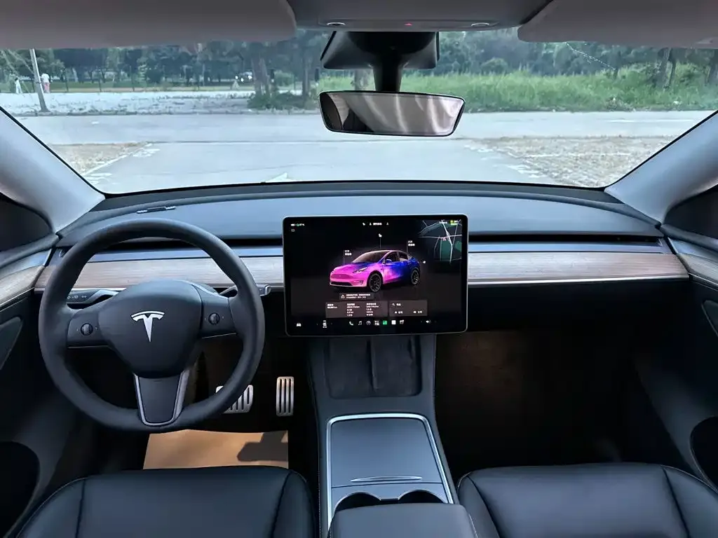 Tesla Model Y — фото 7