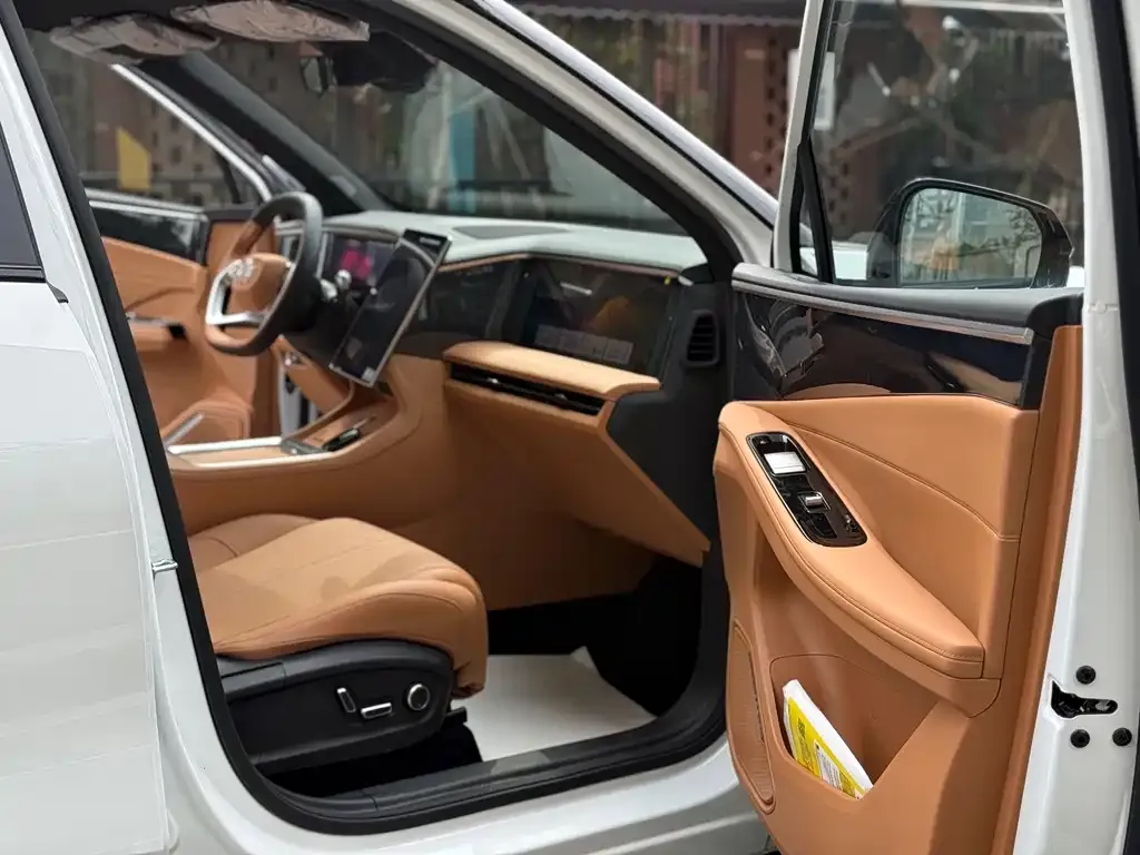 Geely Galaxy L7 — фото 4