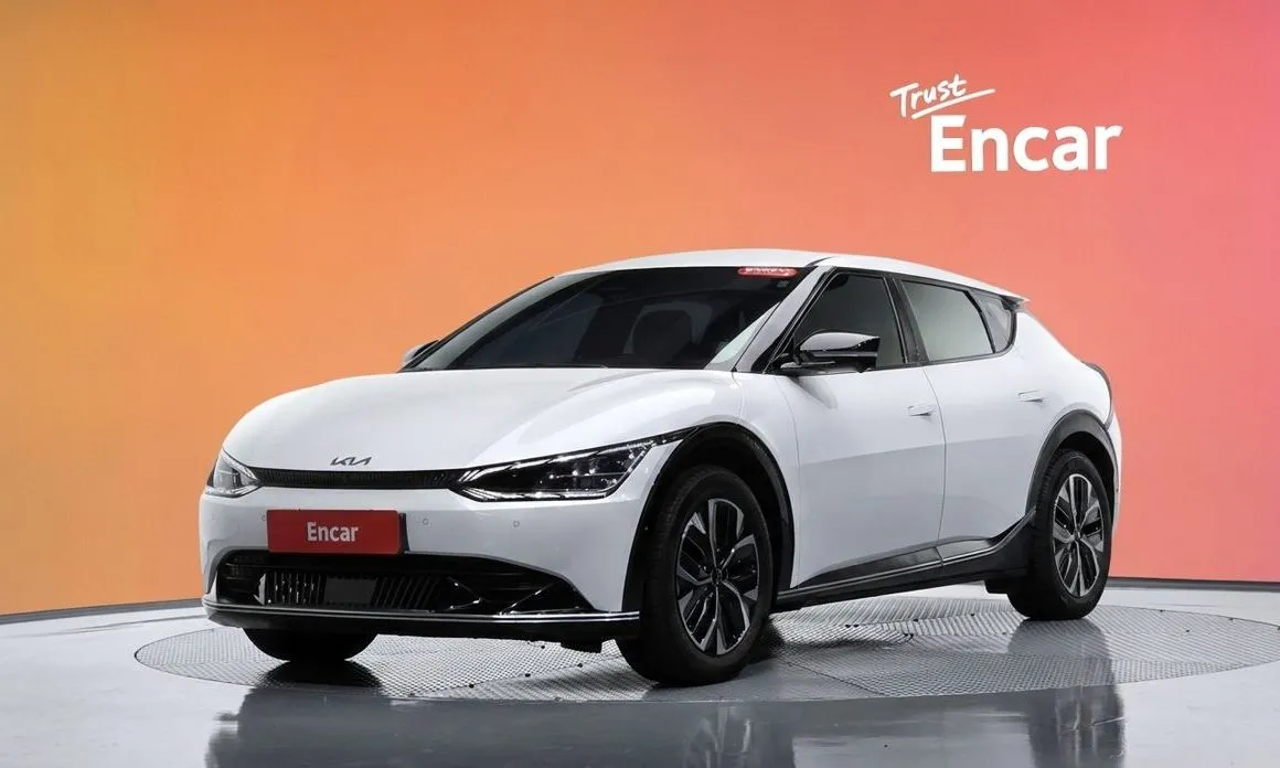 Kia EV6 — фото 1