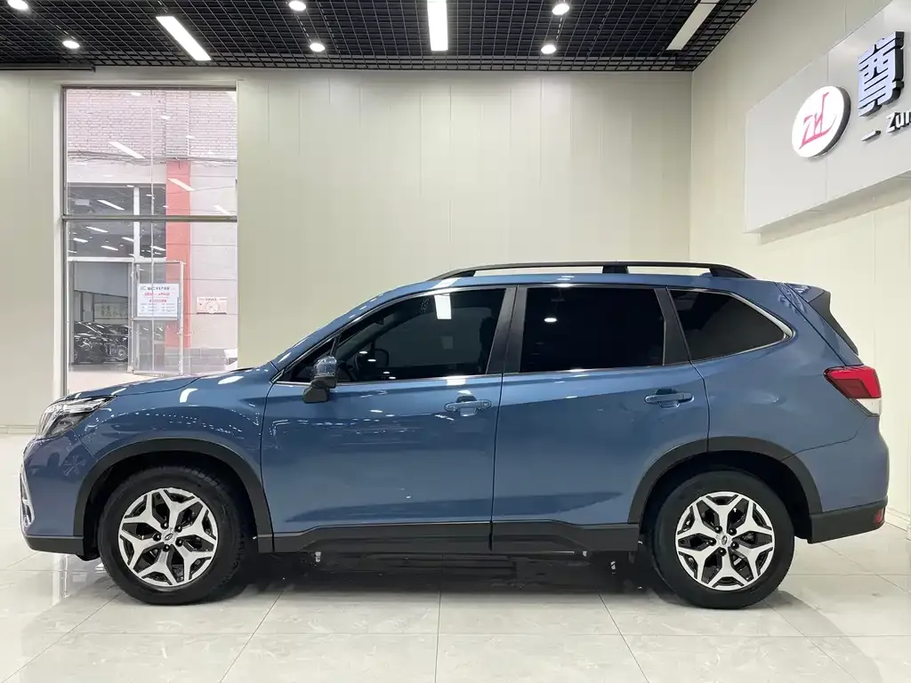 Subaru Forester — фото 7