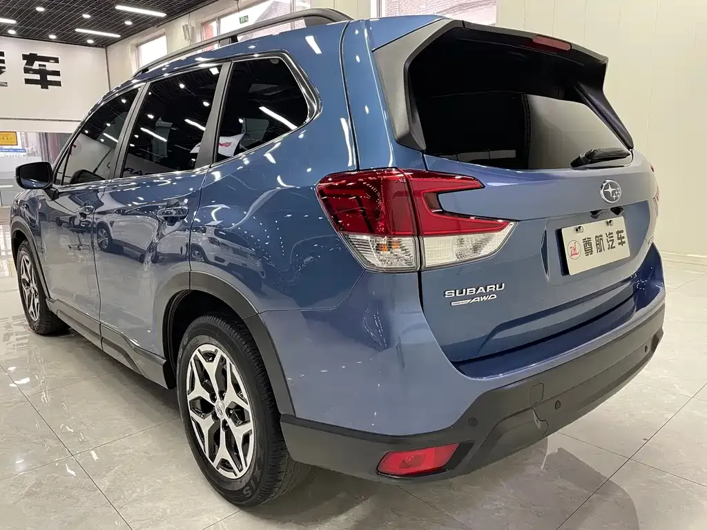 Subaru Forester — фото 6