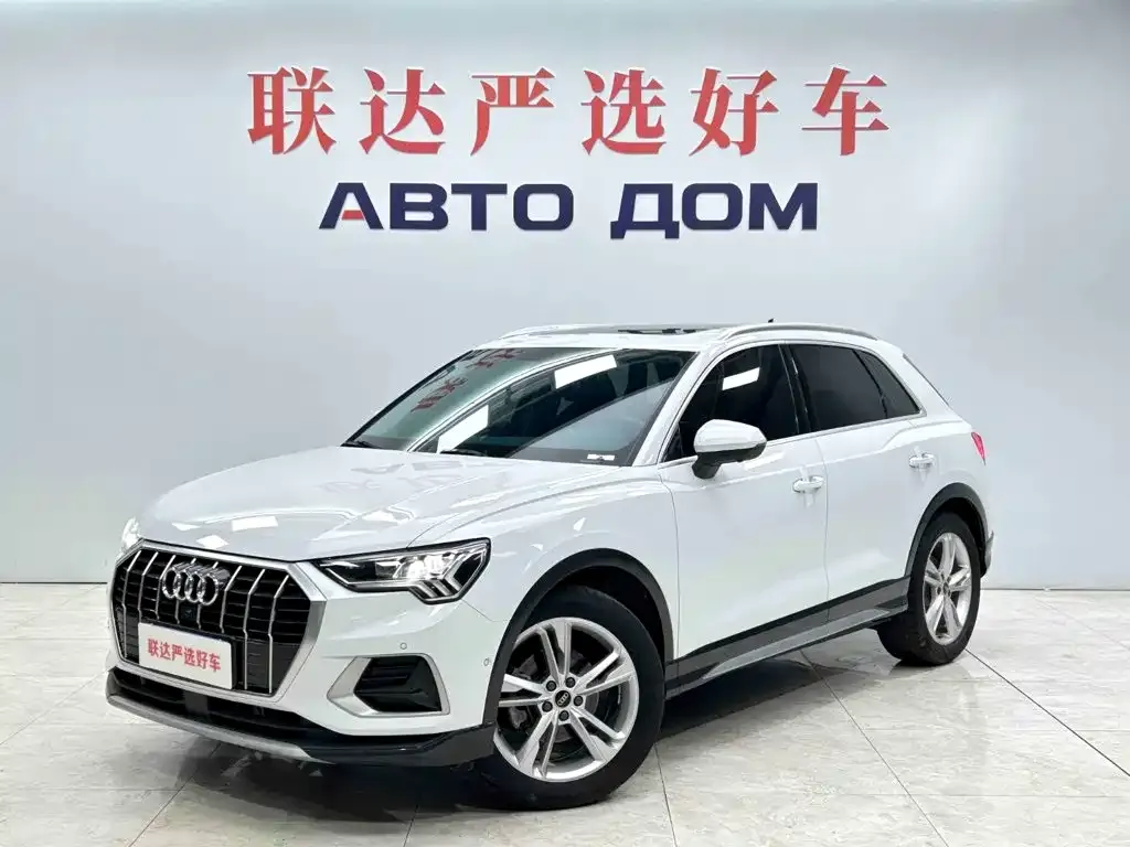 Audi Q3 — фото 1
