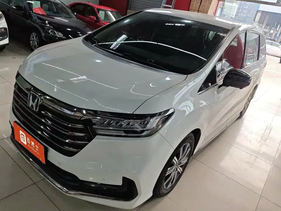 Honda Odyssey — фото 1