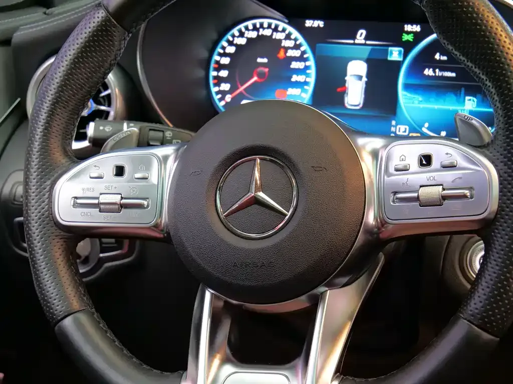 Mercedes-Benz GLC AMG — фото 9