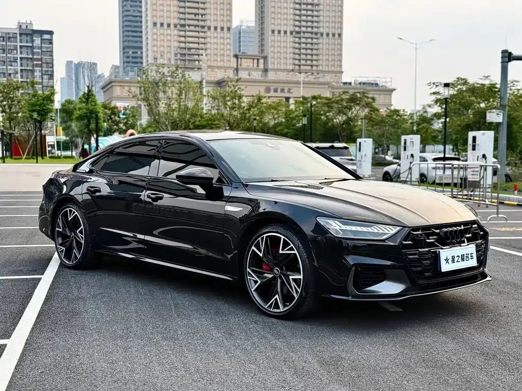 Audi A7L — фото 8