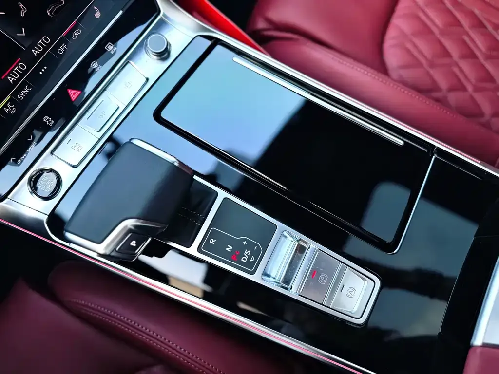 Audi A7L — фото 3