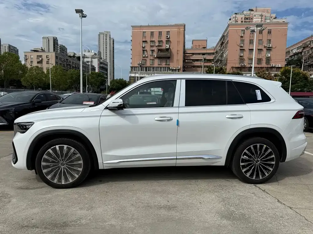 Geely Xingyue L — фото 10