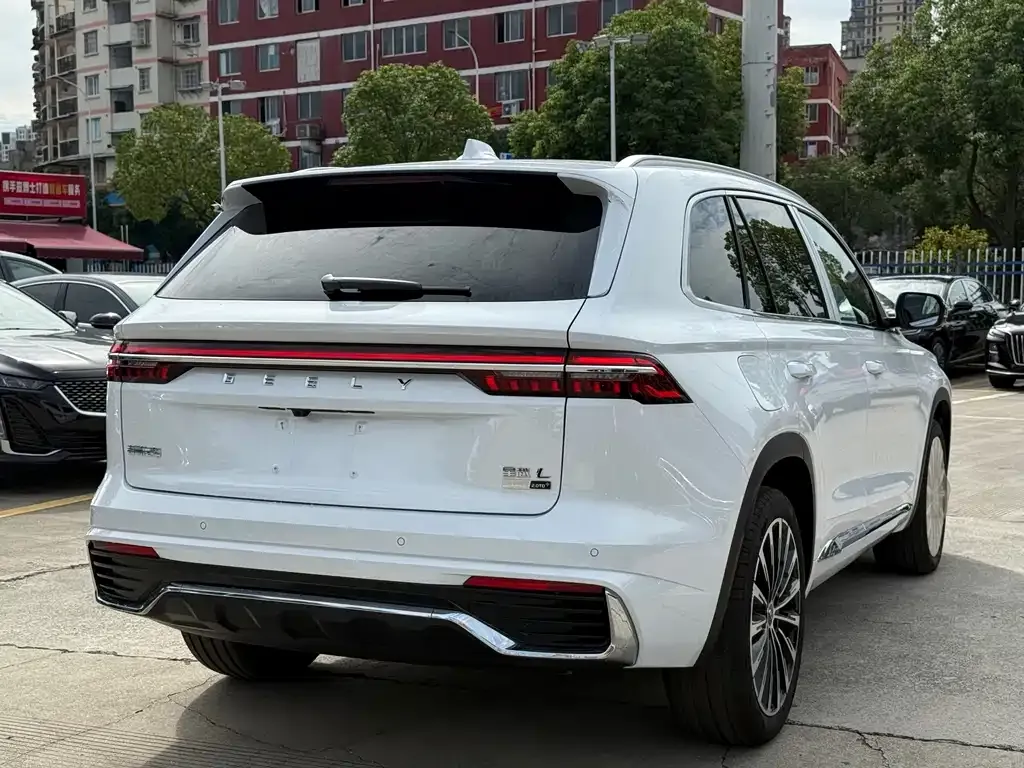 Geely Xingyue L — фото 3