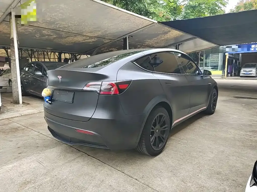Tesla Model Y — фото 8