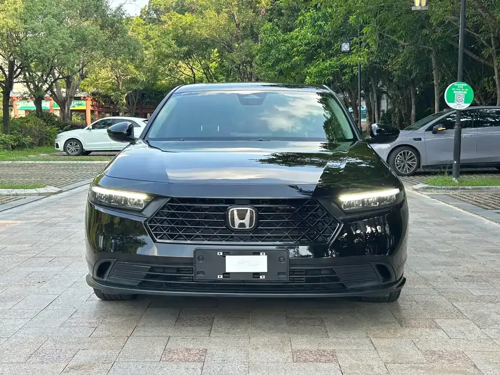 Honda Accord — фото 7