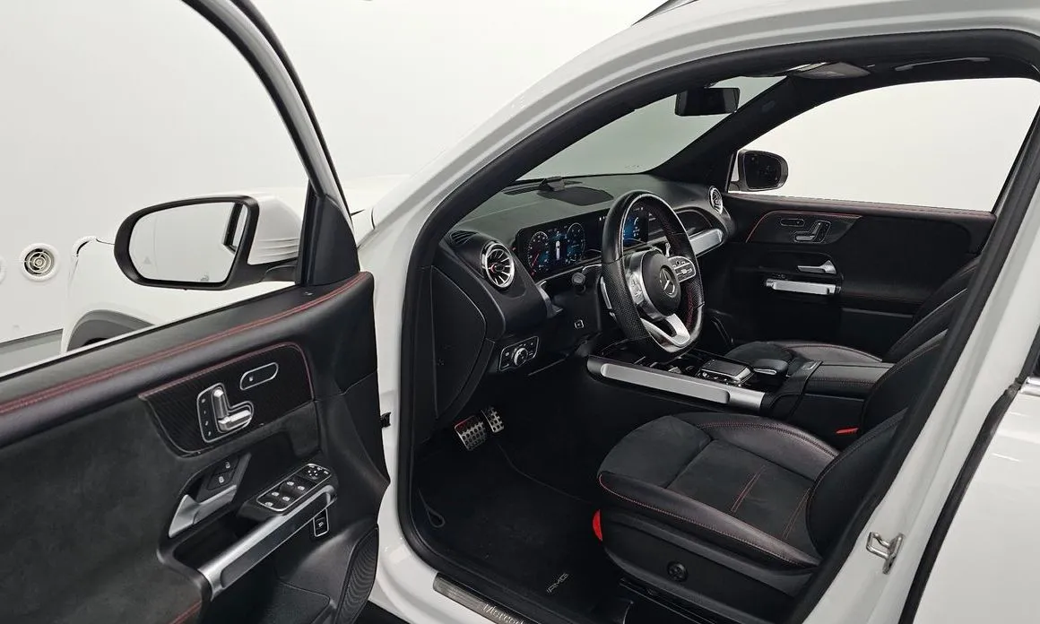Mercedes-Benz GLB-Class — фото 10