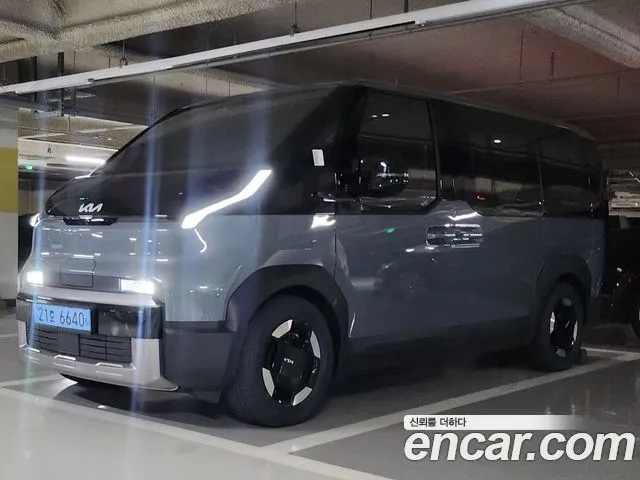 Kia PV5 — фото 1