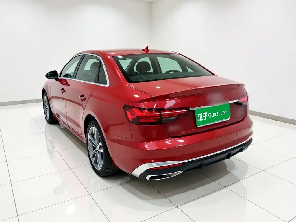 Audi A4L — фото 5