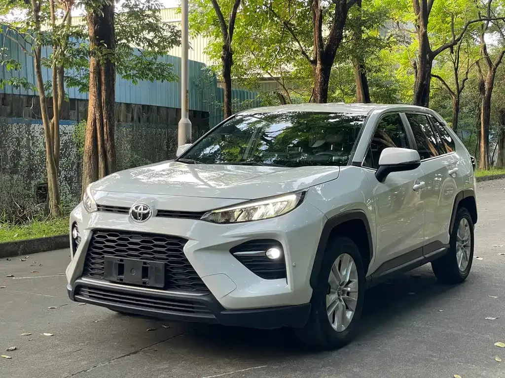 Toyota Wildlander — фото 1