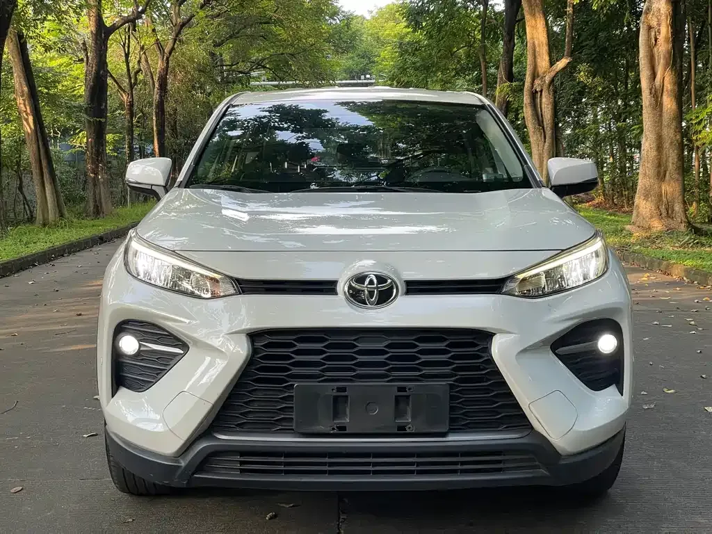 Toyota Wildlander — фото 10