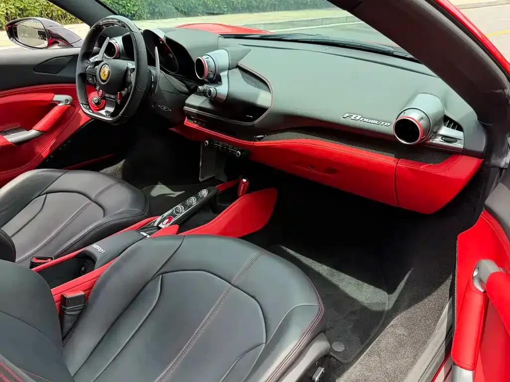 Ferrari F8 — фото 6