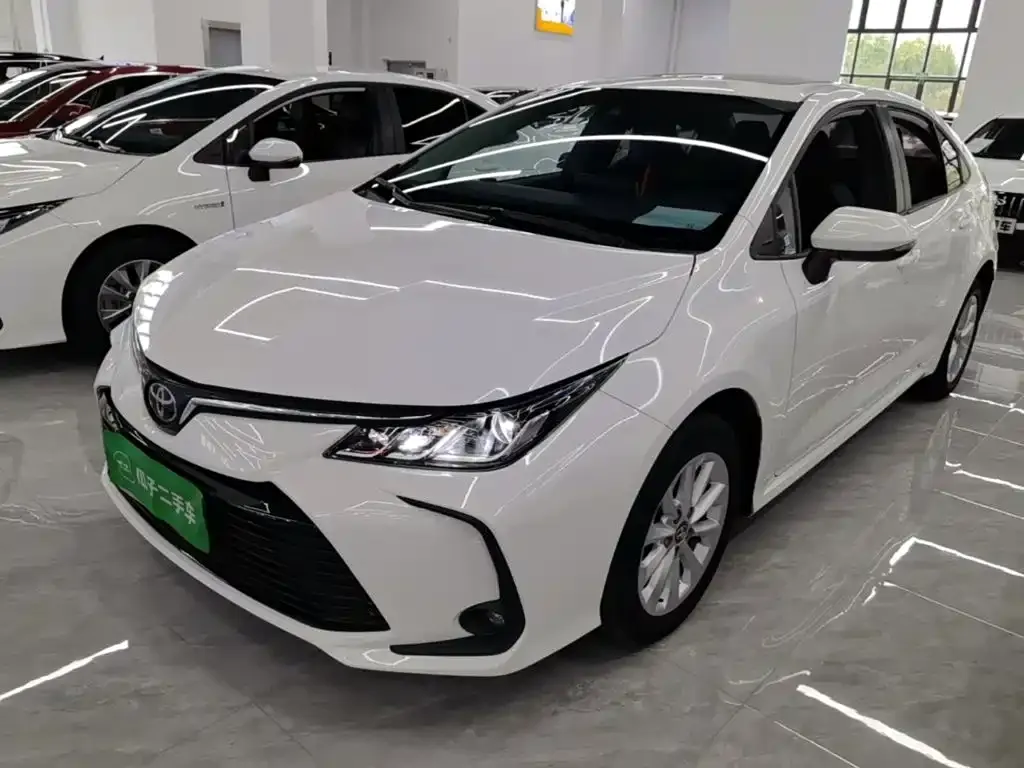 Toyota Corolla — фото 5