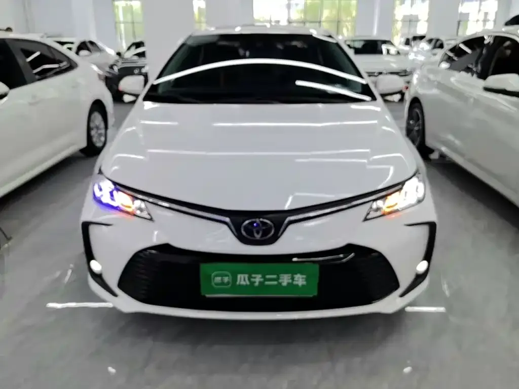 Toyota Corolla — фото 3