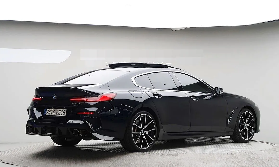 BMW 8-Series — фото 2