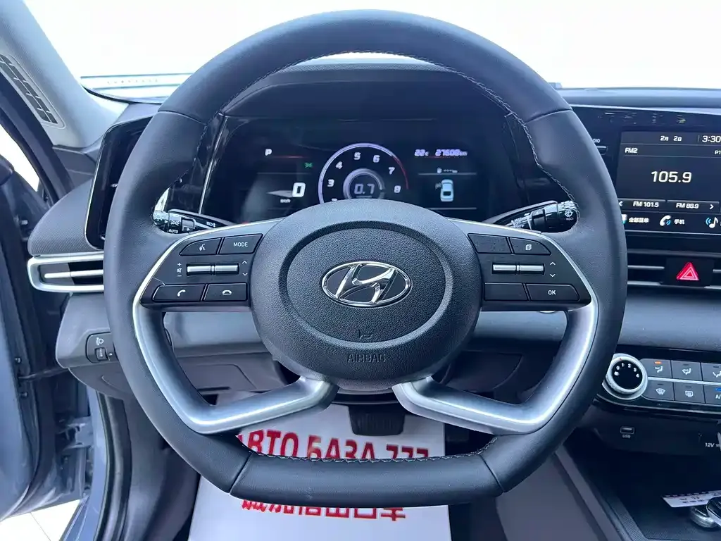 Hyundai Elantra — фото 10