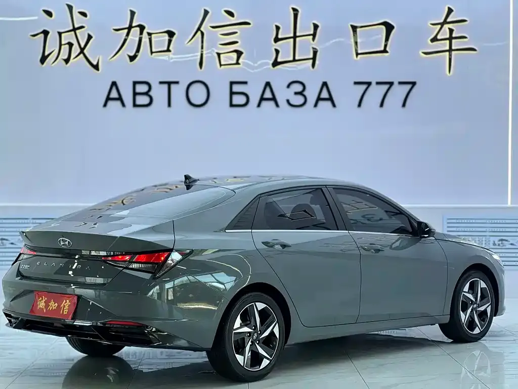 Hyundai Elantra — фото 6