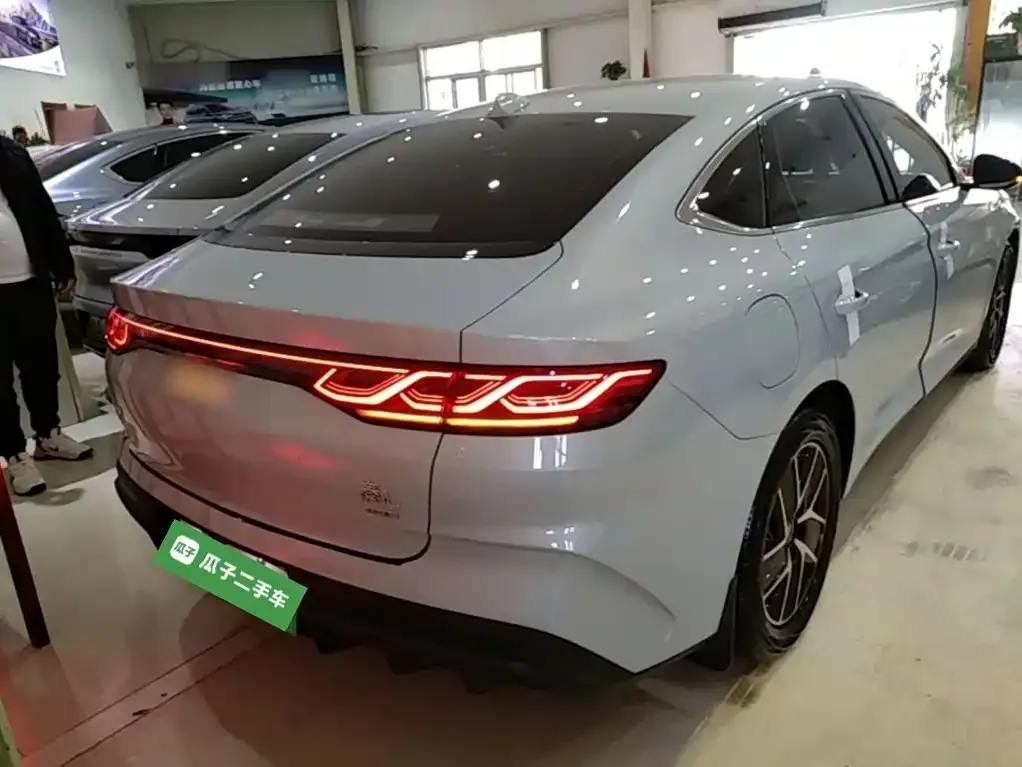 BYD Qin L — фото 8