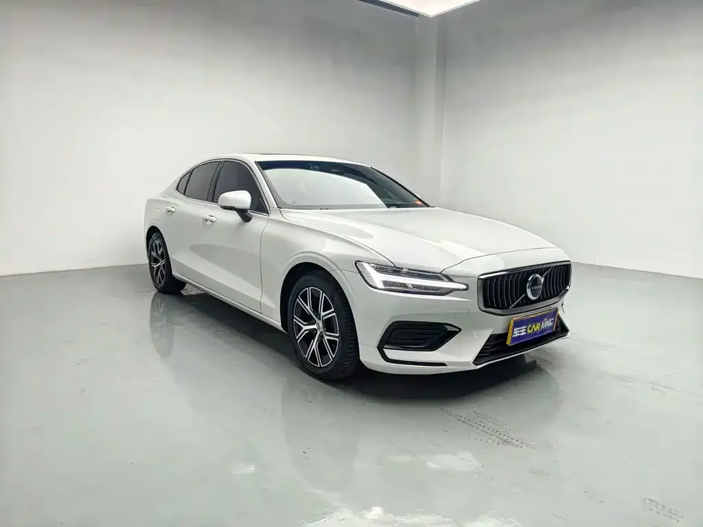 Volvo S60 — фото 4