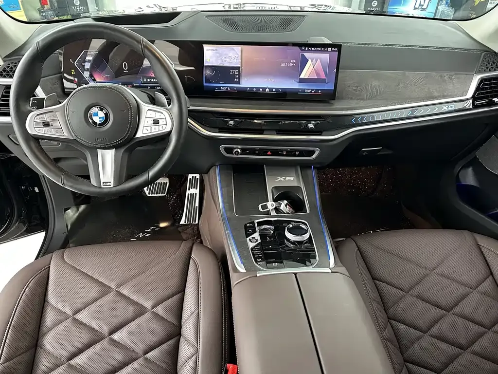 BMW X5 — фото 9