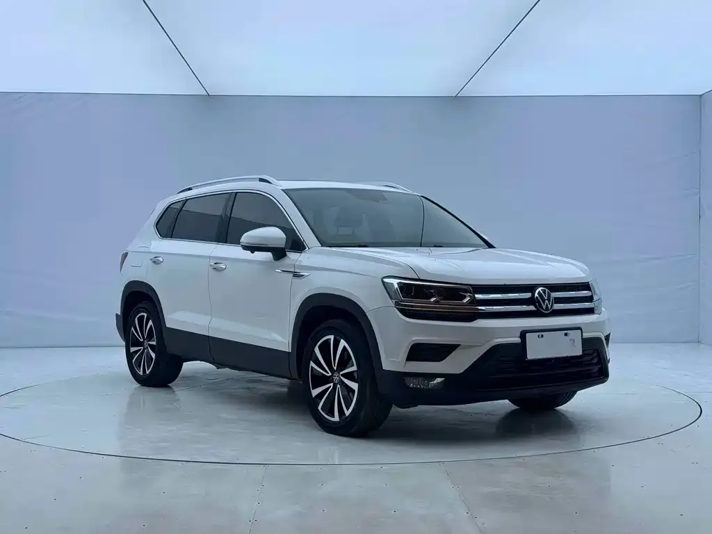 Volkswagen Tharu — фото 3