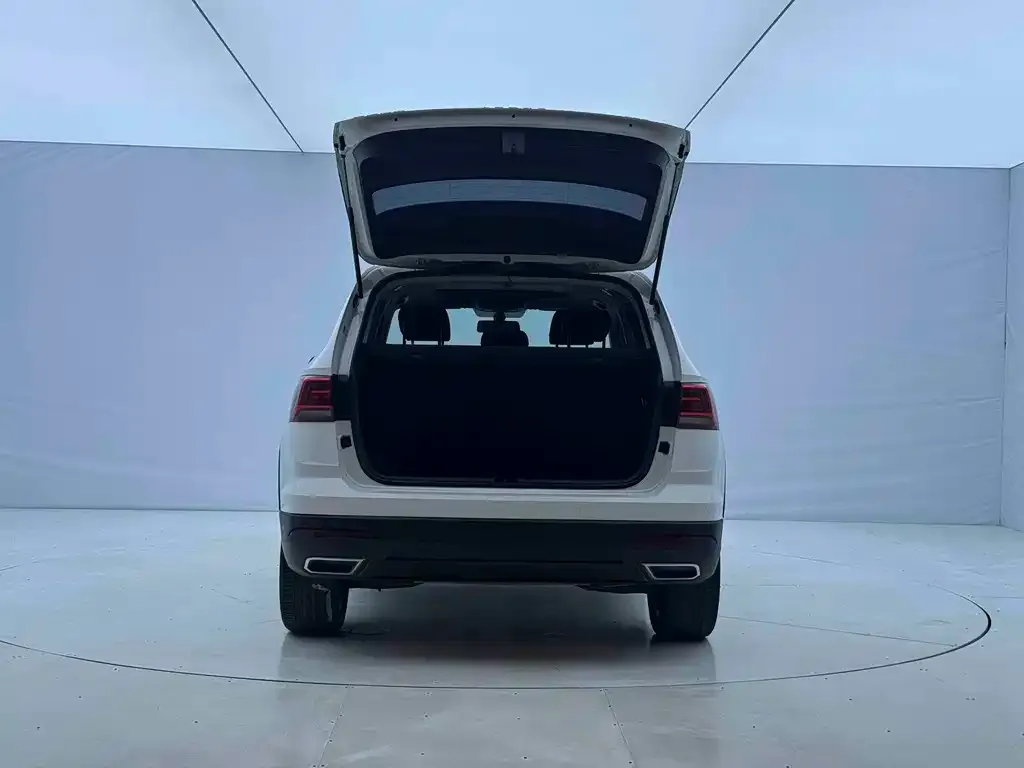 Volkswagen Tharu — фото 4