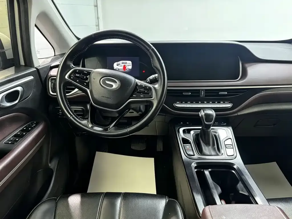GAC Motor Trumpchi M6 — фото 3
